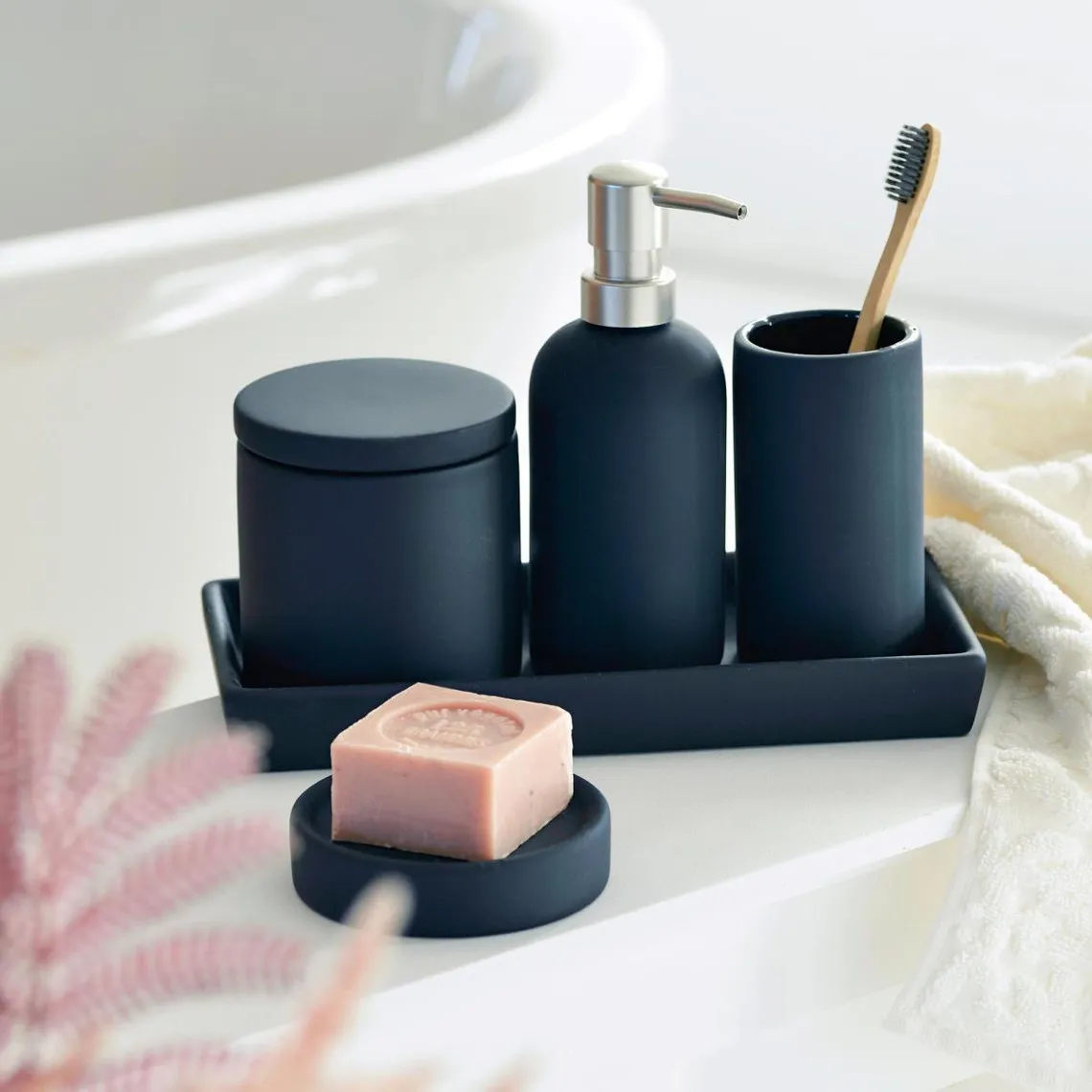 Accessoires de salle de bains céramique noire – set de 5 pièces | 3 Suisses