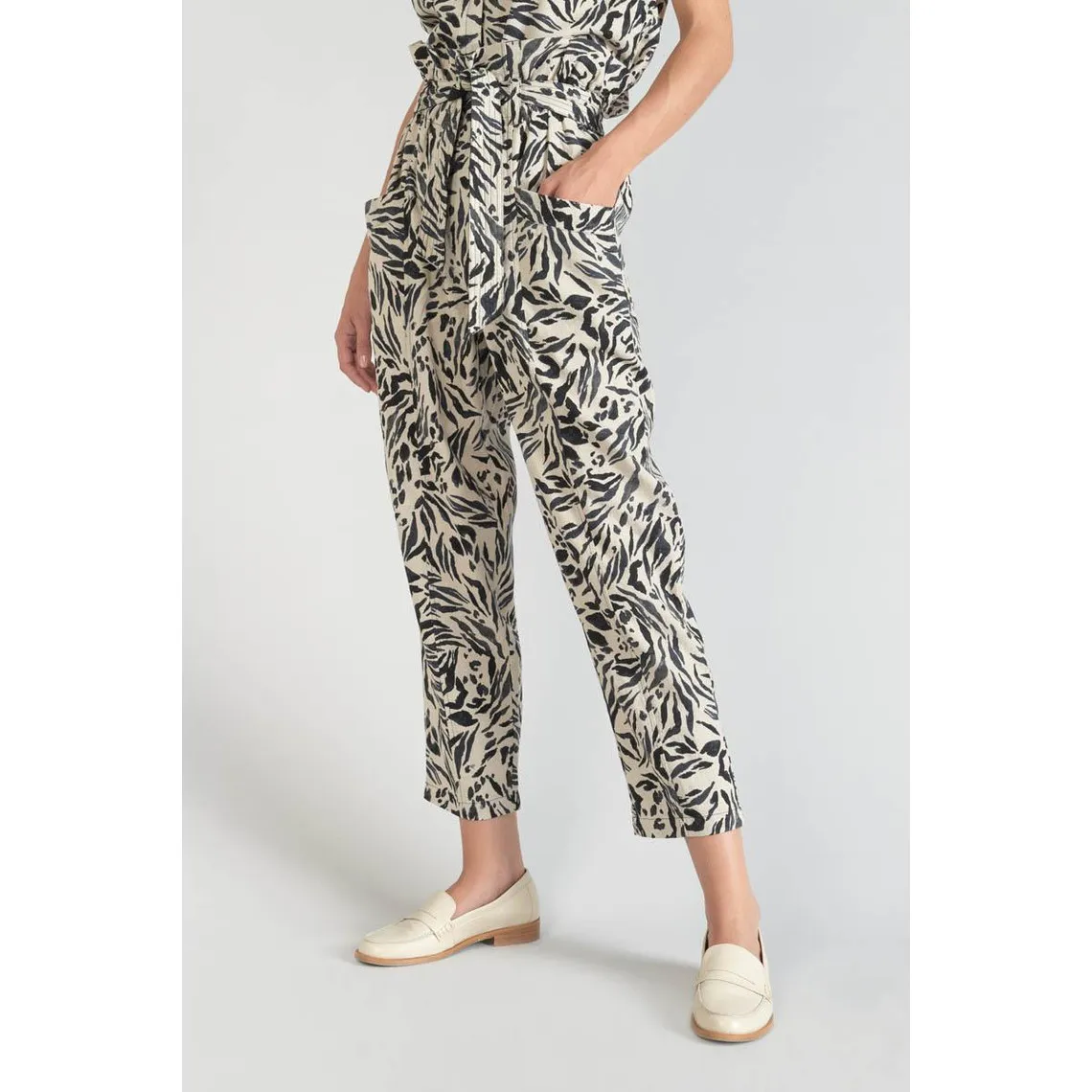 Pantalon carotte RIDA noir en lin | 3 Suisses