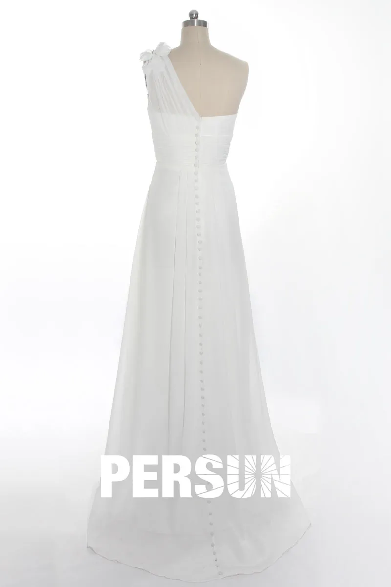 Robe de mariée plage à encolure asymétrique