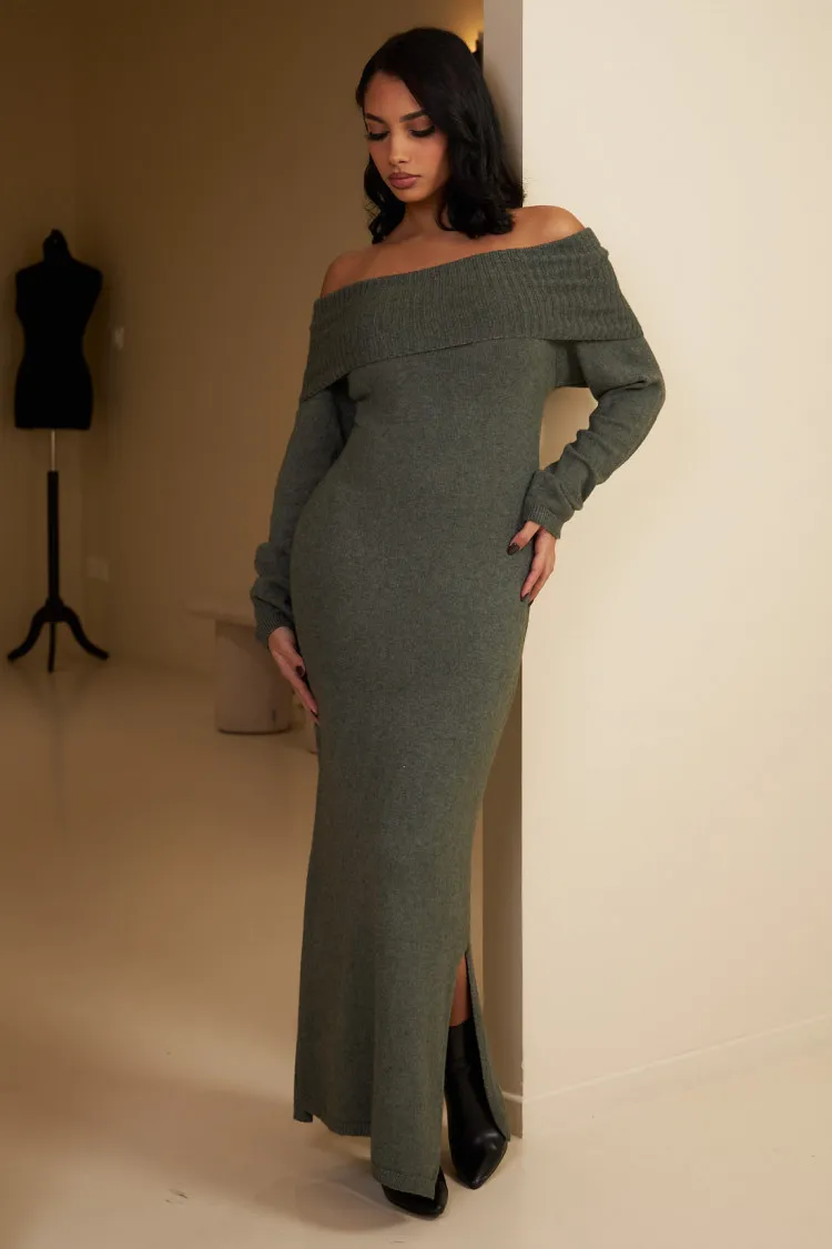 Robe longue kaki en laine à col bardot